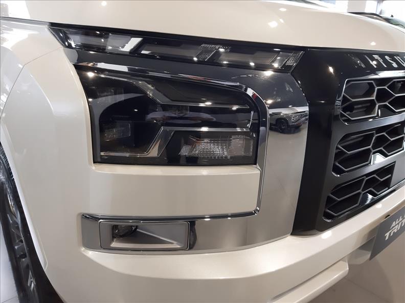  TRITON  2.4 Biturbo CD HPE 4X4 7