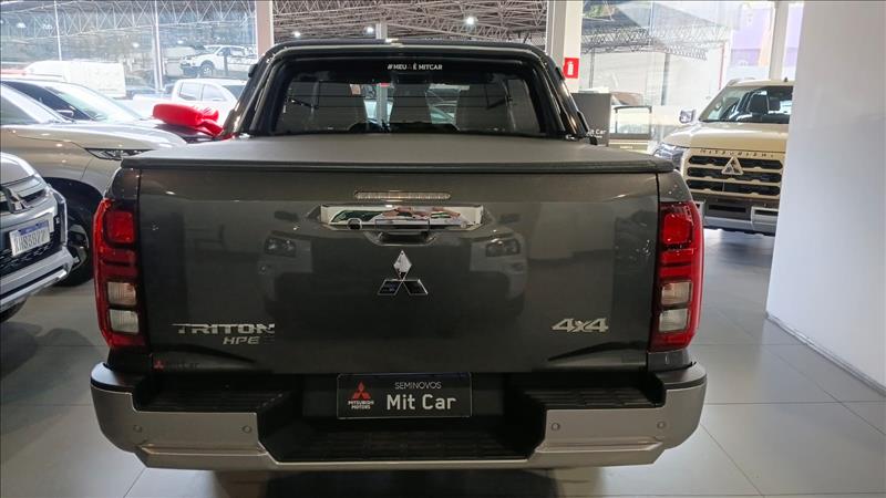  TRITON  2.4 Biturbo CD Hpe-s 4X4 5