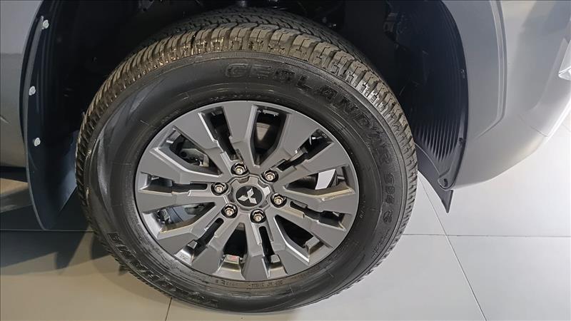  TRITON  2.4 Biturbo CD Hpe-s 4X4 6