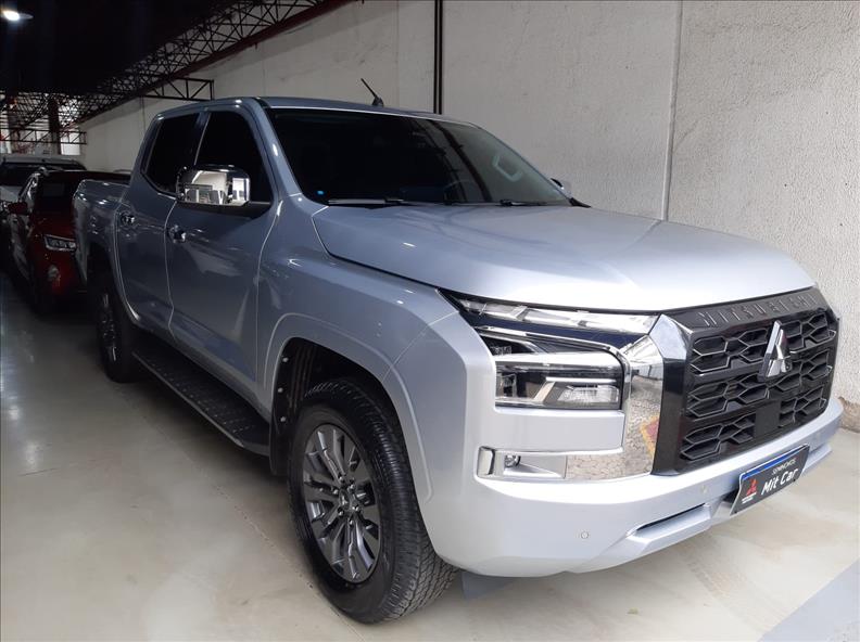  TRITON  2.4 Biturbo CD Hpe-s 4X4 
