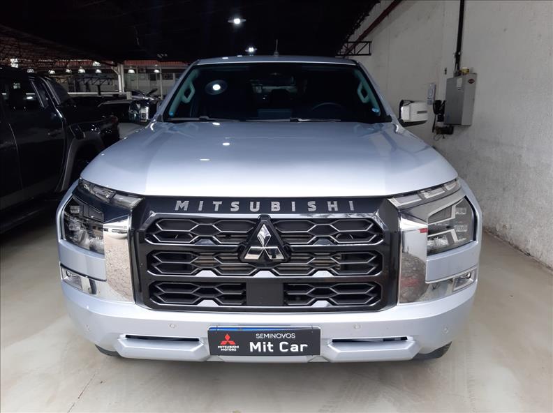  TRITON  2.4 Biturbo CD Hpe-s 4X4 2