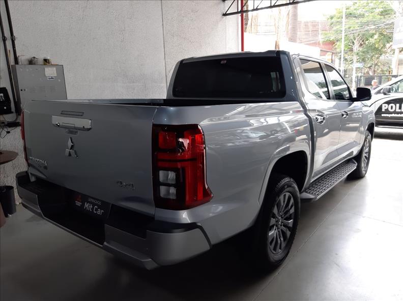  TRITON  2.4 Biturbo CD Hpe-s 4X4 3
