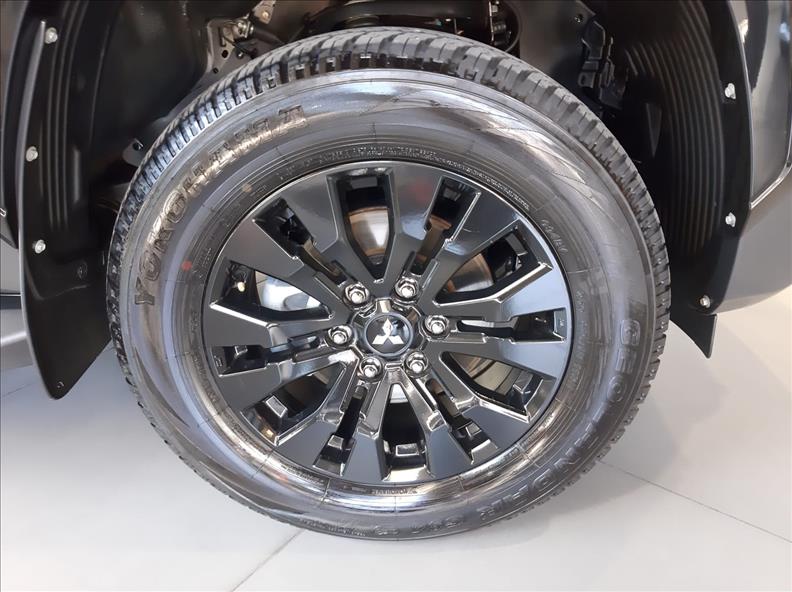  TRITON  2.4 Biturbo CD Katana 4X4 6