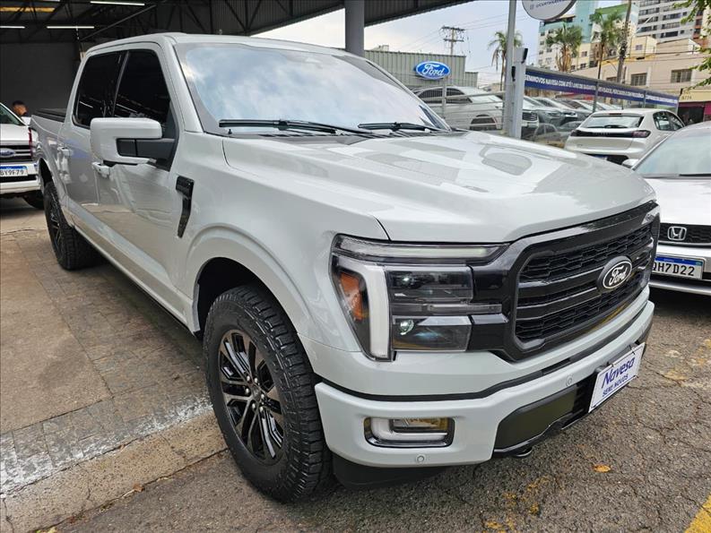  F-150  5.0 V8 CD Lariat Black FX4 1