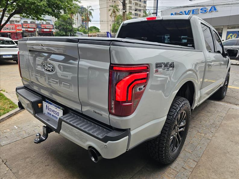  F-150  5.0 V8 CD Lariat Black FX4 2