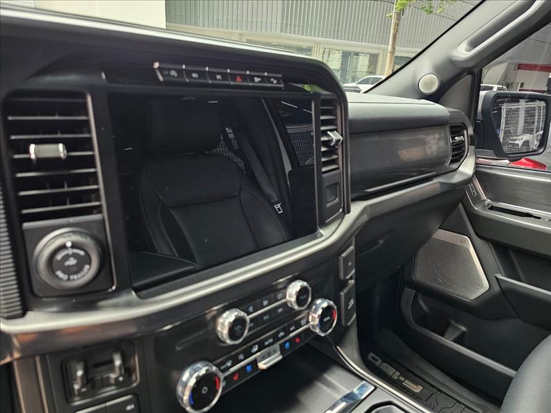  F-150  5.0 V8 CD Lariat Black FX4 9