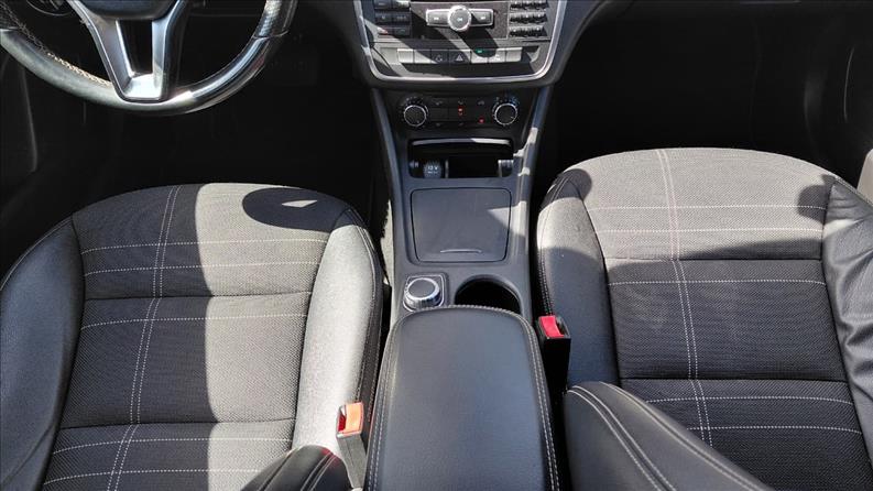  GLA 200  1.6 CGI Advance 16V Turbo 11