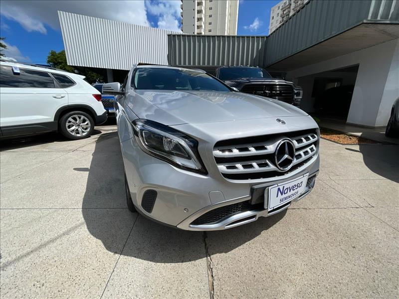  GLA 200  1.6 CGI Style 7g-dct 1