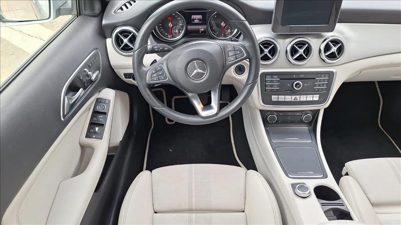  GLA 200  1.6 CGI Style 7g-dct 9