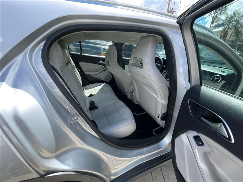  GLA 200  1.6 CGI Style 7g-dct 7