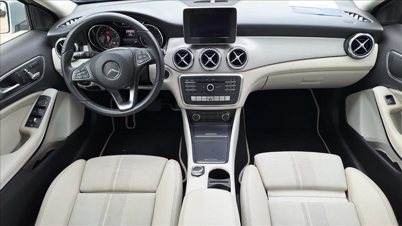  GLA 200  1.6 CGI Style 7g-dct 10