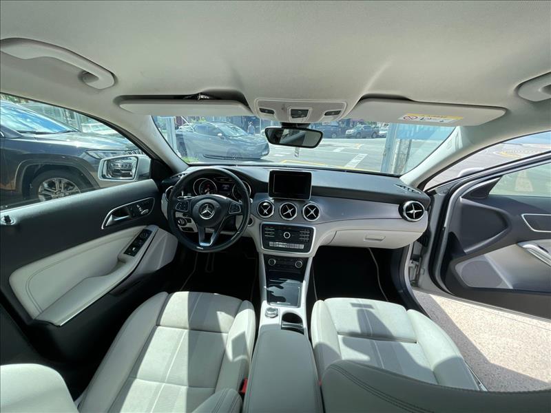  GLA 200  1.6 CGI Style 7g-dct 8