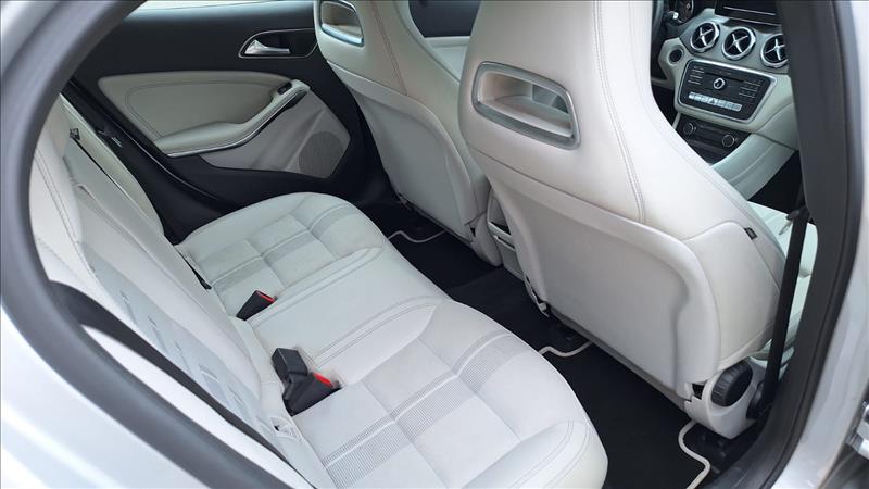  GLA 200  1.6 CGI Style 7g-dct 11