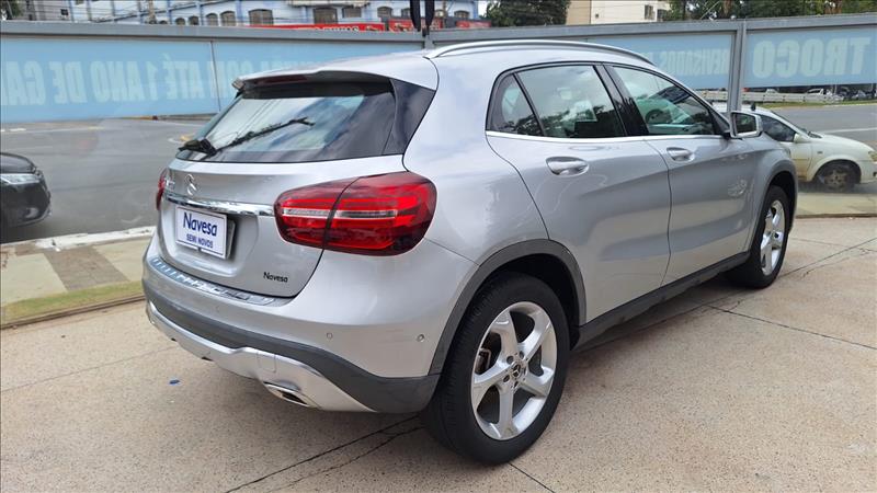  GLA 200  1.6 CGI Style 7g-dct 5