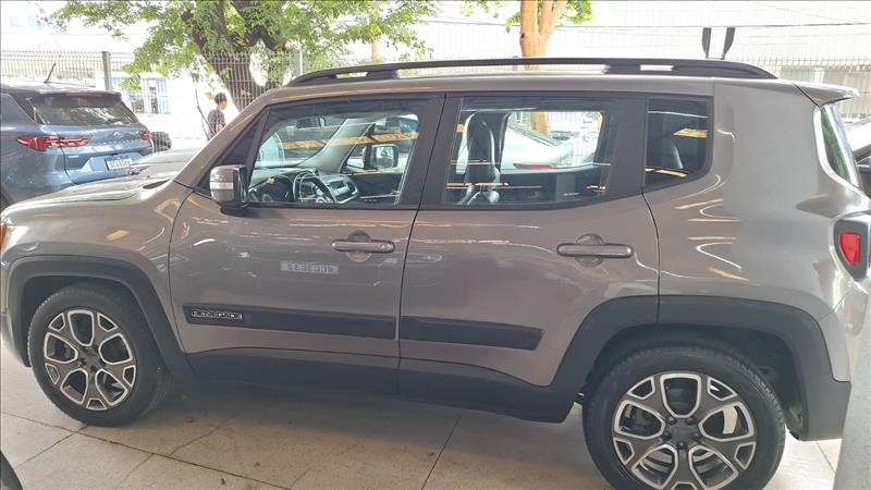  RENEGADE  1.8 16V Longitude 11