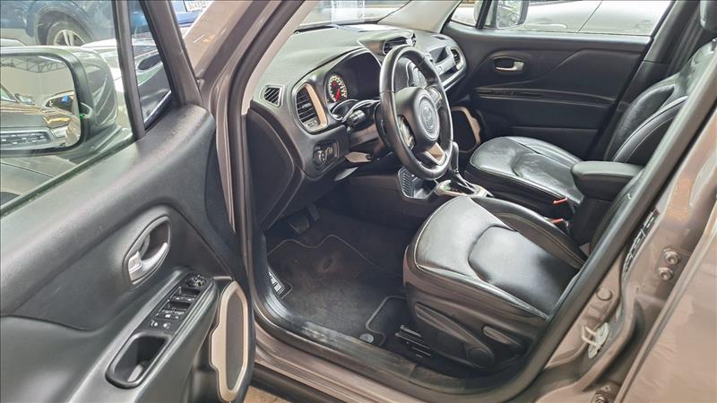  RENEGADE  1.8 16V Longitude 6