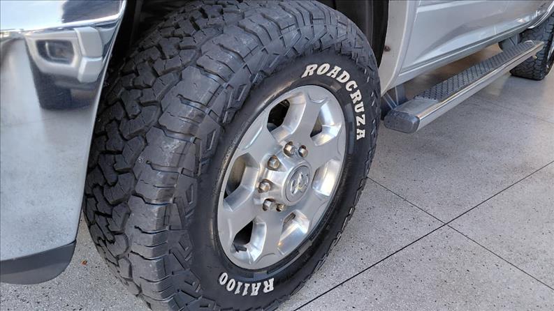  2500  6.7 Laramie 4X4 CD I6 Turbo 17