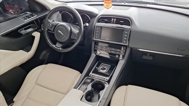  F-PACE  2.0 16V Turbo Prestige AWD 6