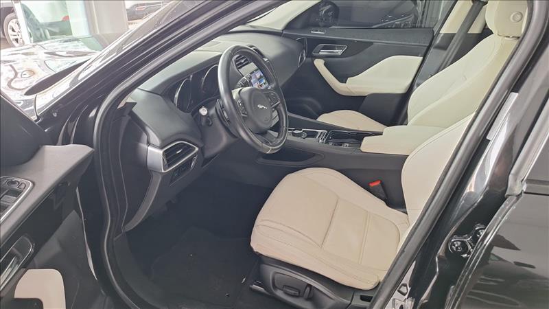  F-PACE  2.0 16V Turbo Prestige AWD 10