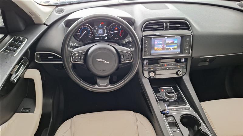  F-PACE  2.0 16V Turbo Prestige AWD 3