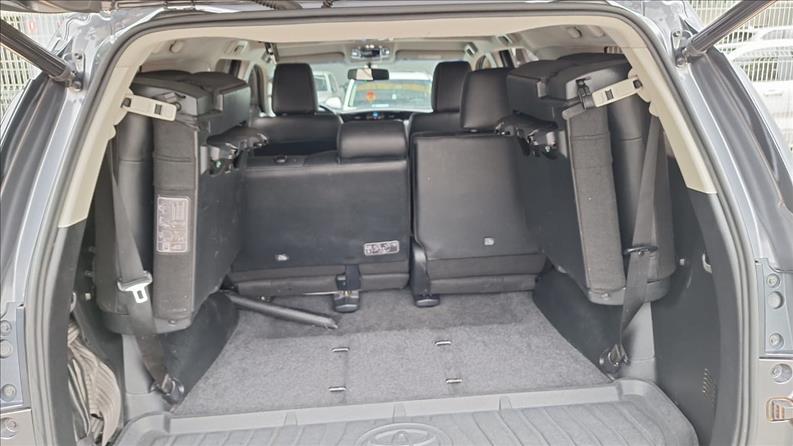  HILUX SW4  2.7 VVT-I SRV 7L 4X2 5