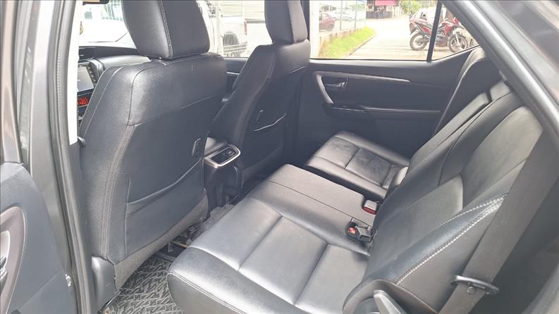  HILUX SW4  2.7 VVT-I SRV 7L 4X2 7