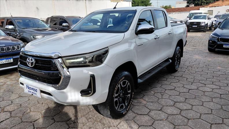  HILUX  2.8 D-4d Turbo CD SRV 4X4 1