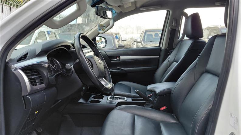  HILUX  2.8 D-4d Turbo CD SRV 4X4 4