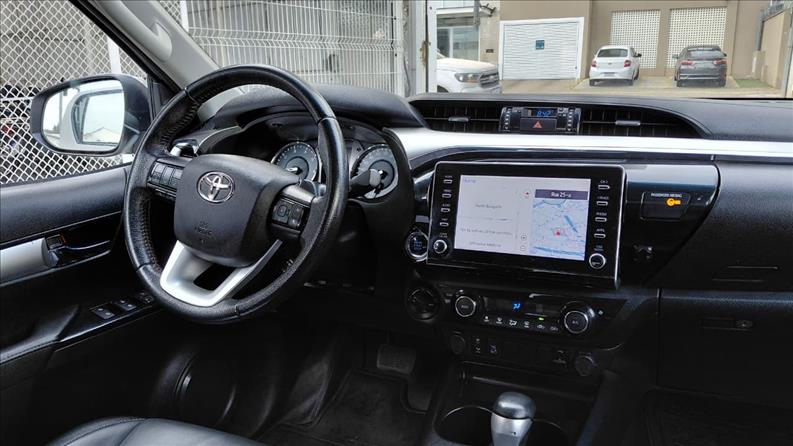  HILUX  2.8 D-4d Turbo CD SRV 4X4 10