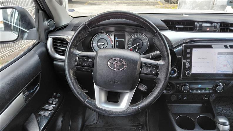  HILUX  2.8 D-4d Turbo CD SRV 4X4 11