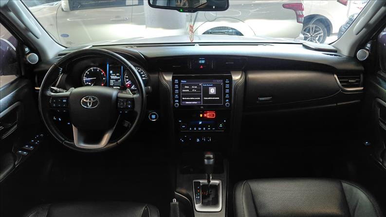  HILUX SW4  2.8 D-4d Turbo SRX 7L 4X4 6