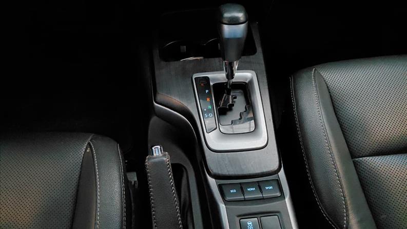  HILUX SW4  2.8 D-4d Turbo SRX 7L 4X4 9