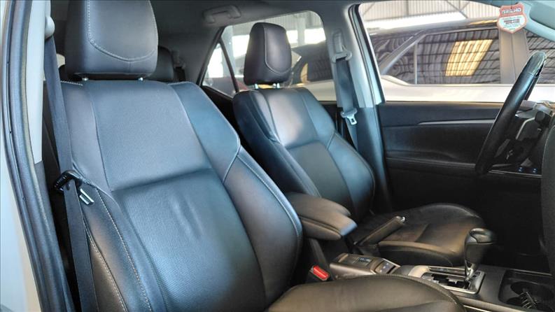  HILUX SW4  2.8 D-4d Turbo SRX 7L 4X4 4