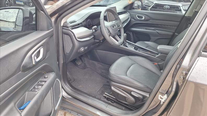  COMPASS  1.3 T270 Turbo Longitude 11