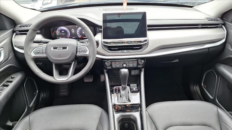  COMPASS  1.3 T270 Turbo Longitude 16