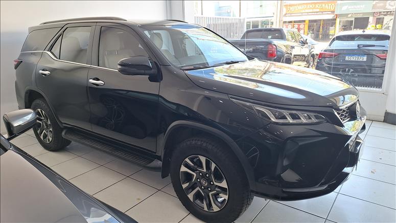  HILUX SW4  2.8 D-4d Turbo Diamond 7L 4X4 7