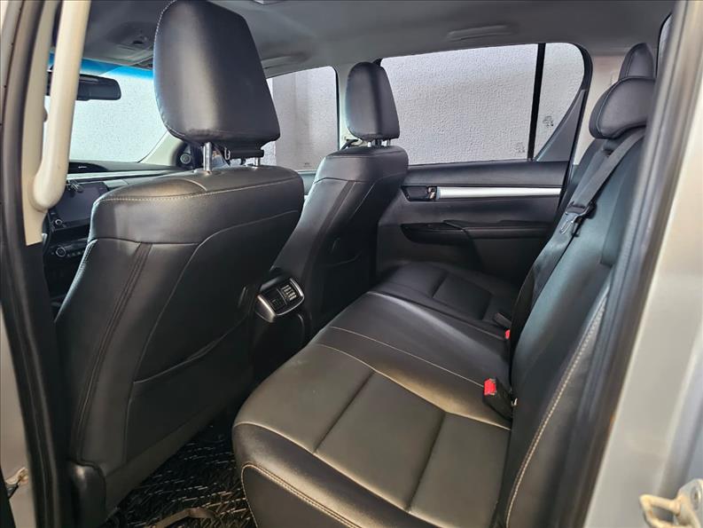  HILUX  2.8 D-4d Turbo CD SRV 4X4 3