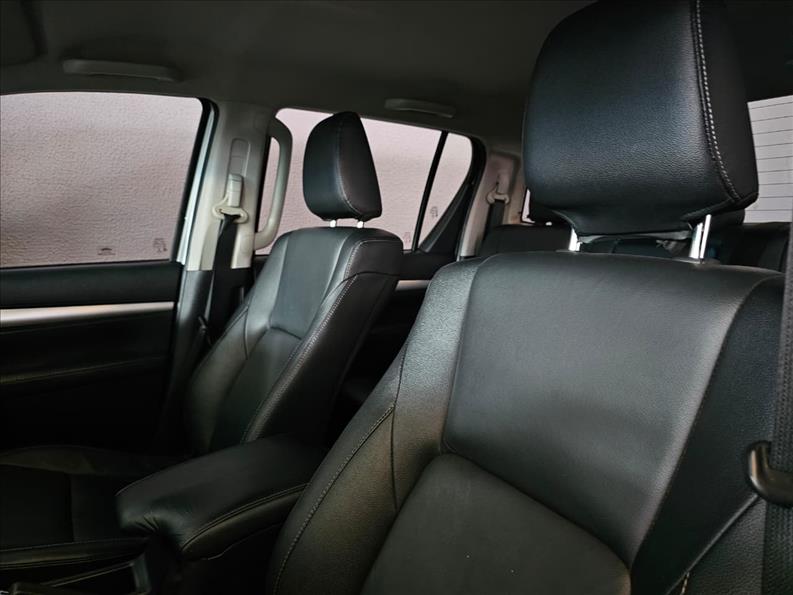  HILUX  2.8 D-4d Turbo CD SRV 4X4 6