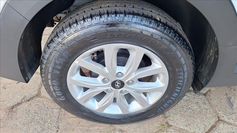  CRETA  1.6 16V Action 12