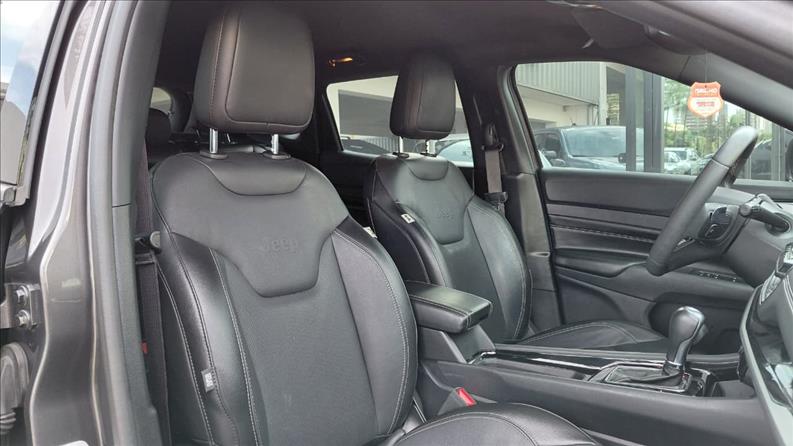  COMPASS  1.3 T270 Turbo Longitude 6