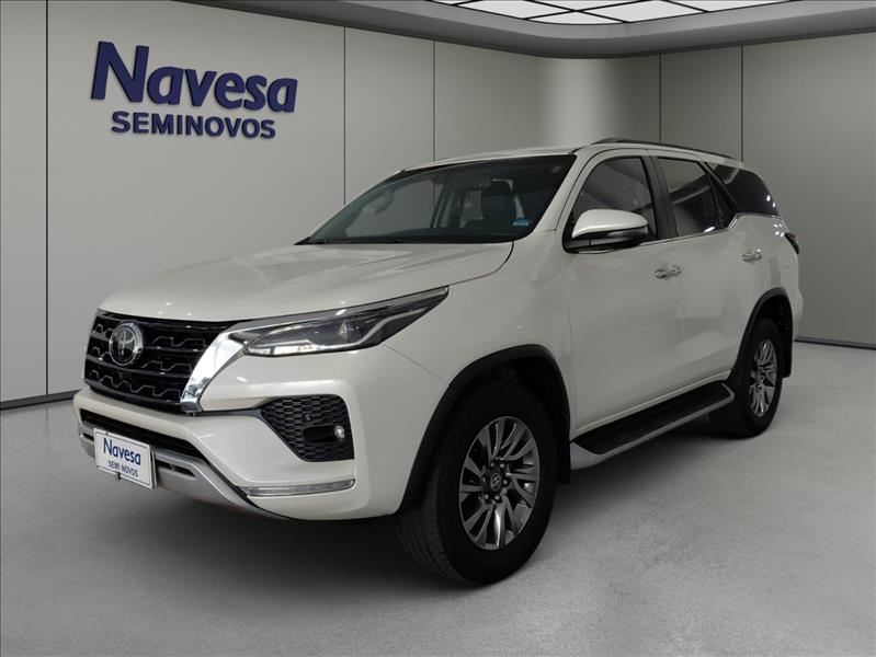  HILUX SW4  2.8 D-4d Turbo SRX 7L 4X4 