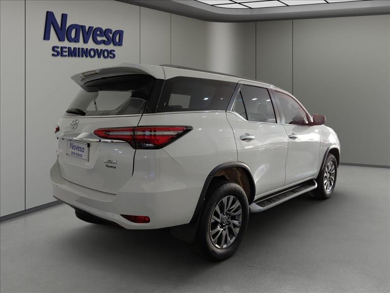  HILUX SW4  2.8 D-4d Turbo SRX 7L 4X4 2