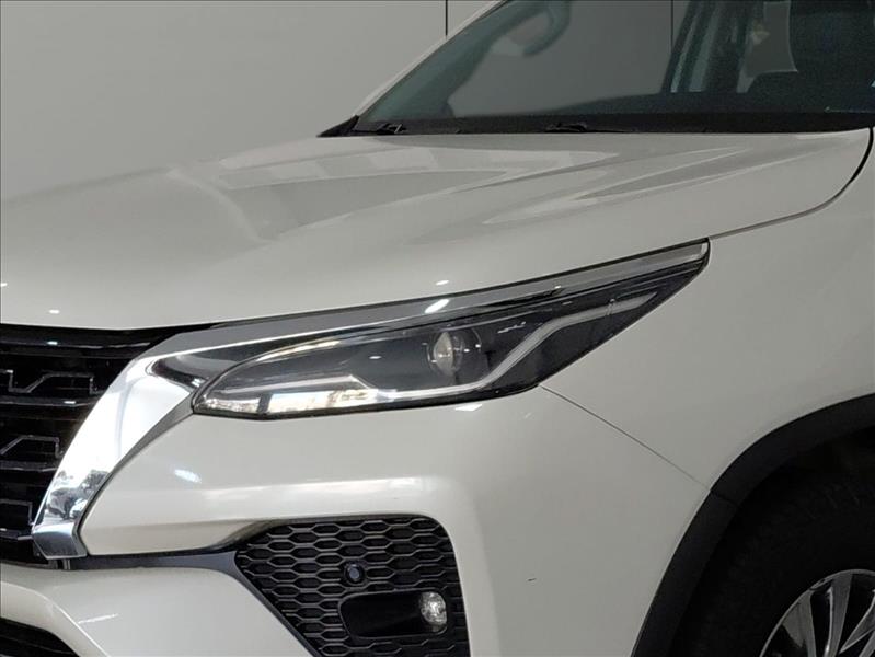  HILUX SW4  2.8 D-4d Turbo SRX 7L 4X4 3