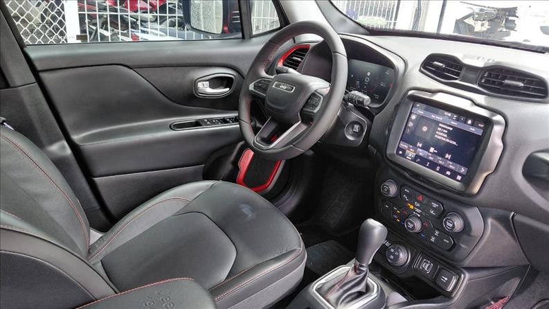  RENEGADE  1.3 T270 Turbo Trailhawk 4X4 11