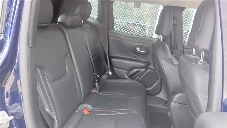  RENEGADE  1.3 T270 Turbo Trailhawk 4X4 13