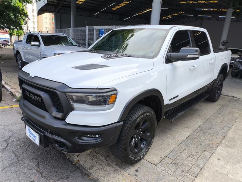  1500  5.7 V8 Rebel CD 4X4 1