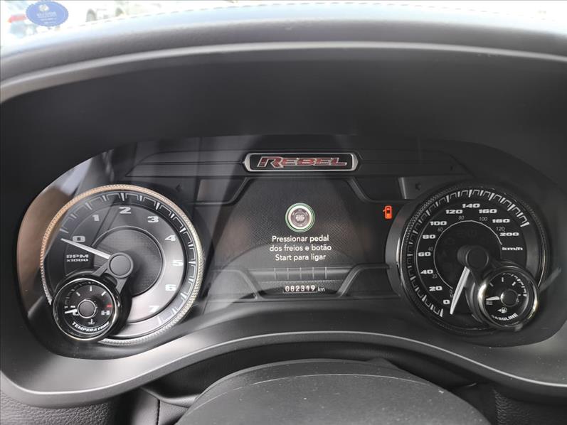  1500  5.7 V8 Rebel CD 4X4 11