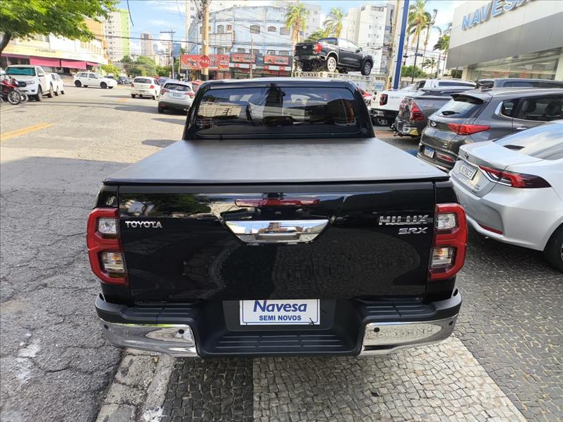  HILUX  2.8 D-4d Turbo CD SRX 4X4 5