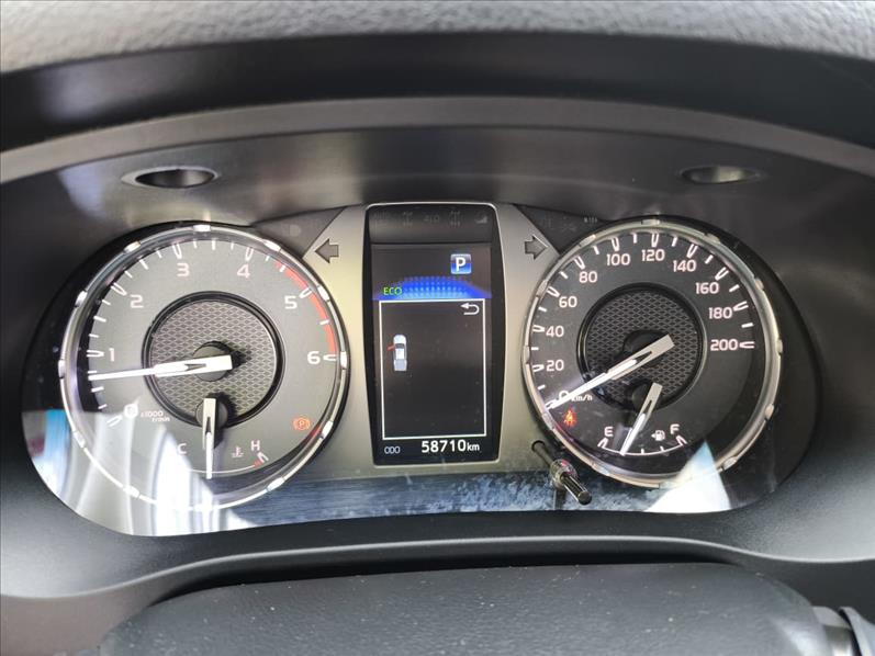  HILUX  2.8 D-4d Turbo CD SRX 4X4 6