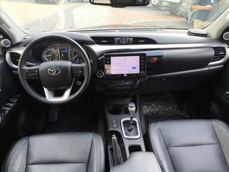  HILUX  2.8 D-4d Turbo CD SRX 4X4 8